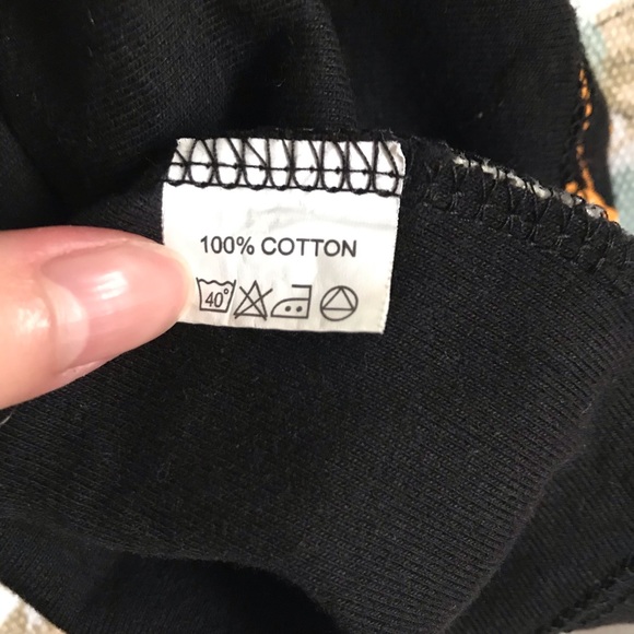 Black Scoopneck Tank Top with Flower Design - Picture 4 of 4